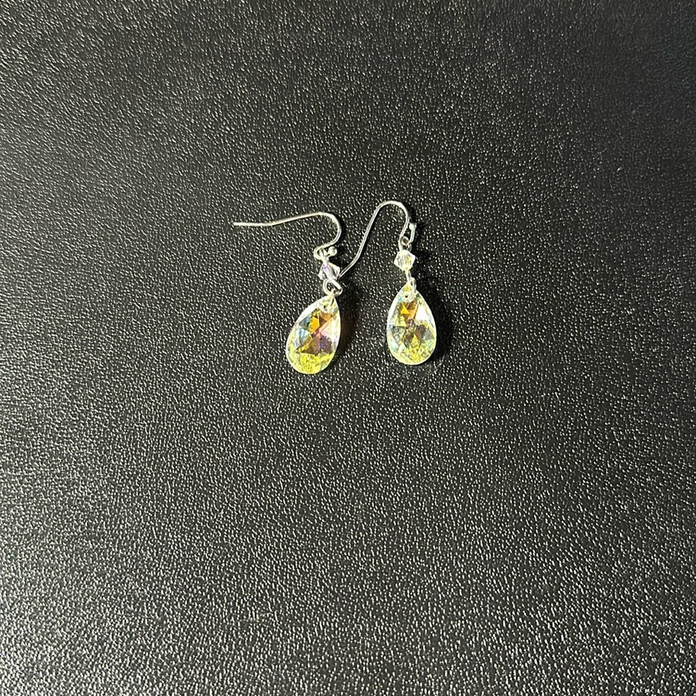 Shiny dangles